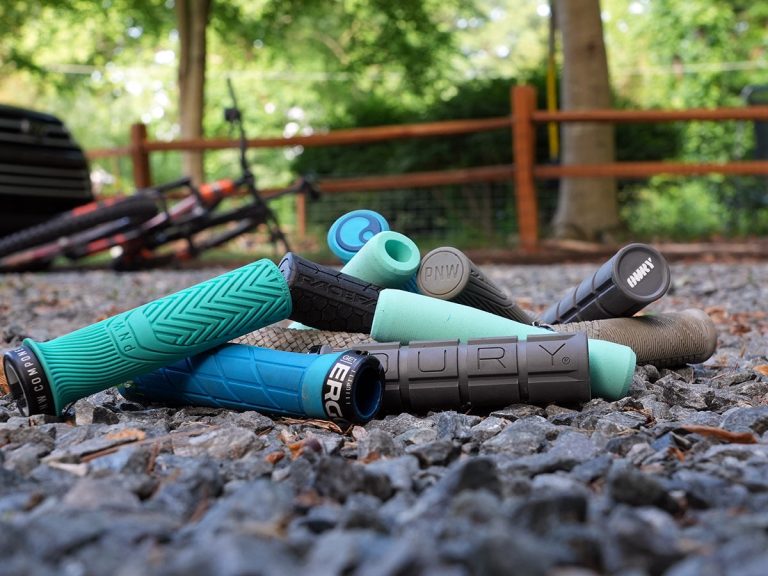 7 Best Bike Grips for Numb Hands in 2025: Ultimate Comfort and Control Solutions